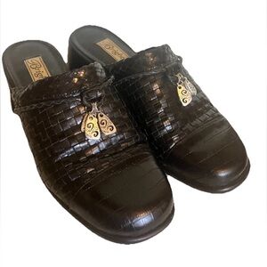 BRIGHTON Franki Blk Woven   Embossed  Leather Mules 2” Chunky Block Heel 7W